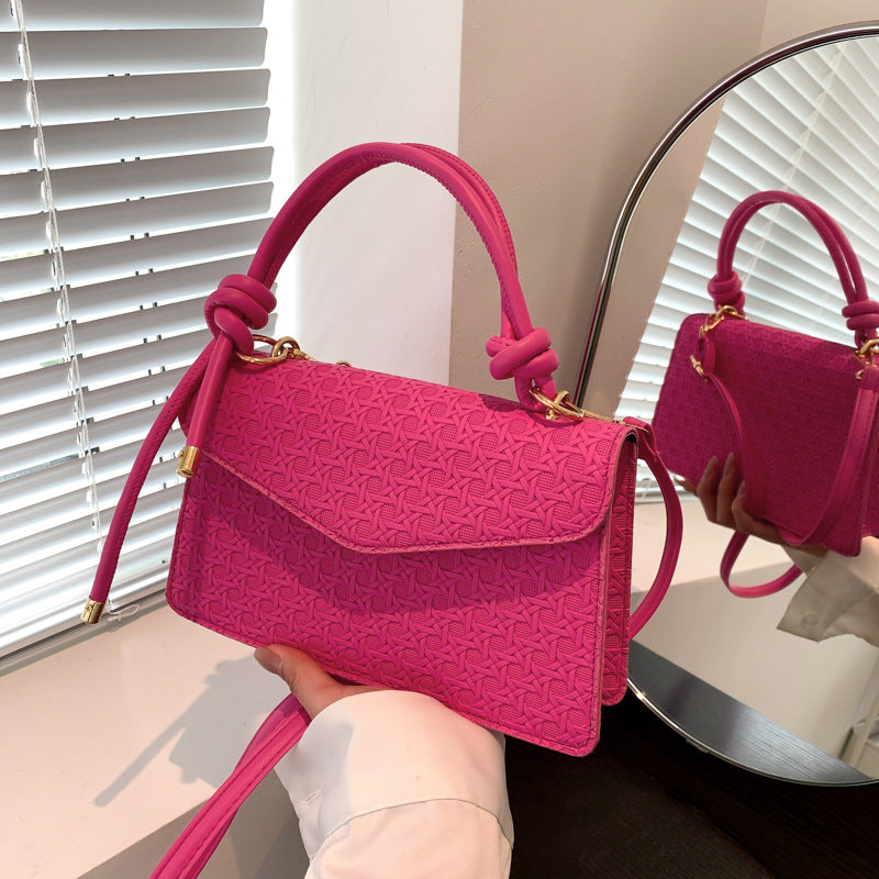 Small Square Shoulder Bag: Vintage Charm for Winter