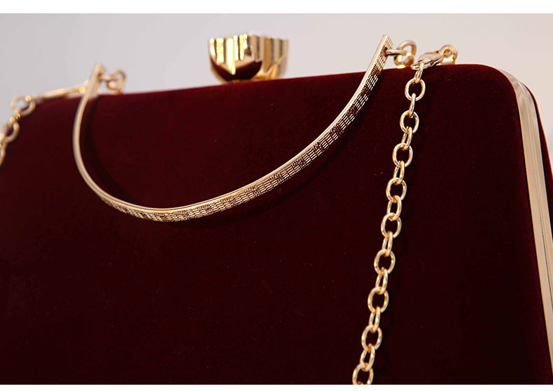 Velvet Soiree Companion: Glamorous Dinner Party Clutch