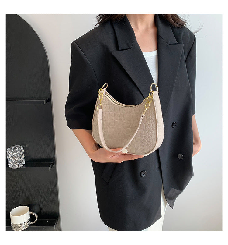 Casual Handheld Armpit Bag: Trendy Fashion Shoulder Crescent