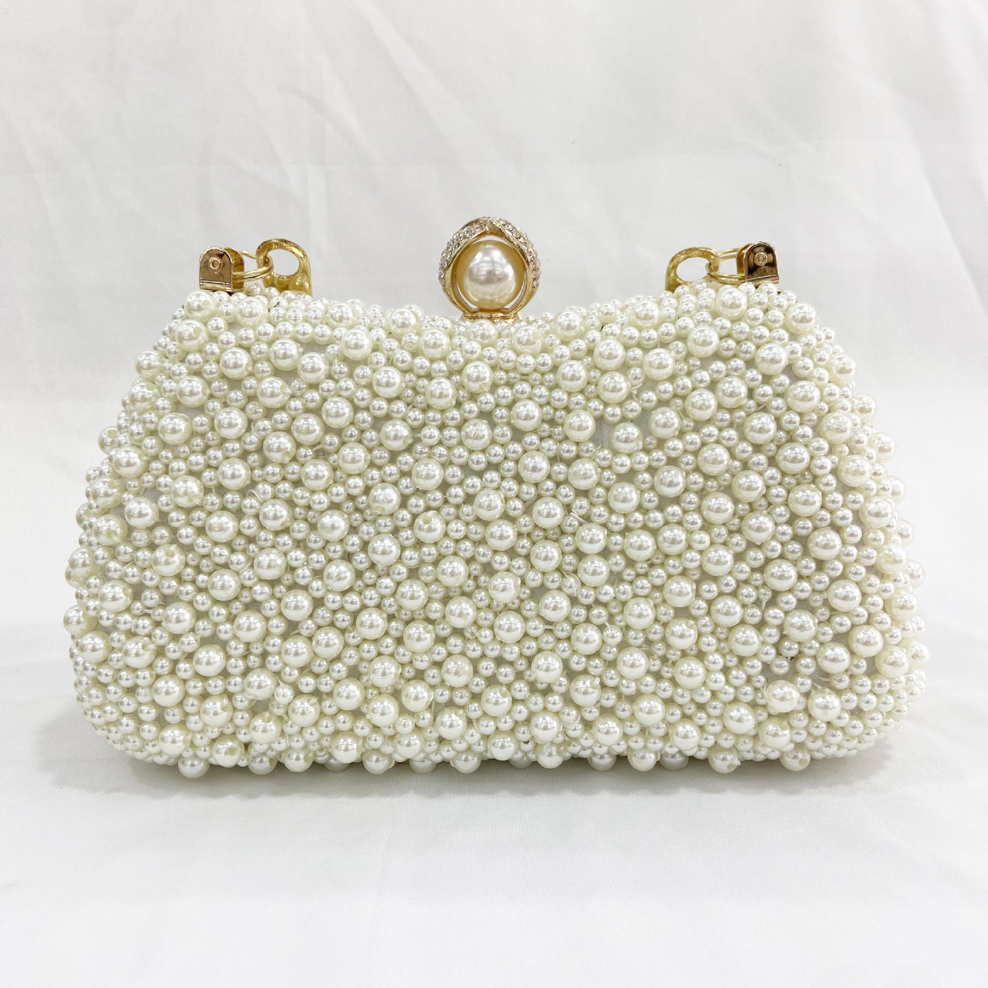 Dazzling Dinner Handbag: A Luxurious Accessory for Memorable Nights