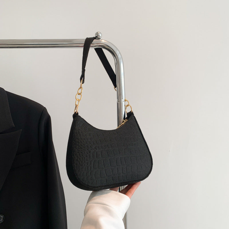 Casual Handheld Armpit Bag: Trendy Fashion Shoulder Crescent