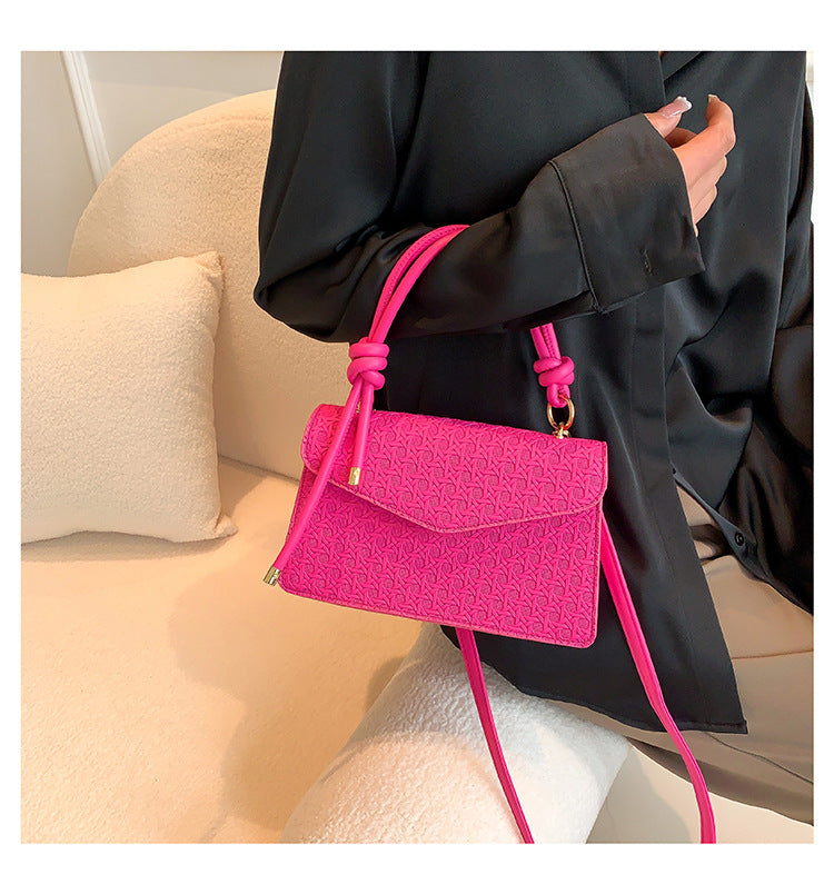 Small Square Shoulder Bag: Vintage Charm for Winter