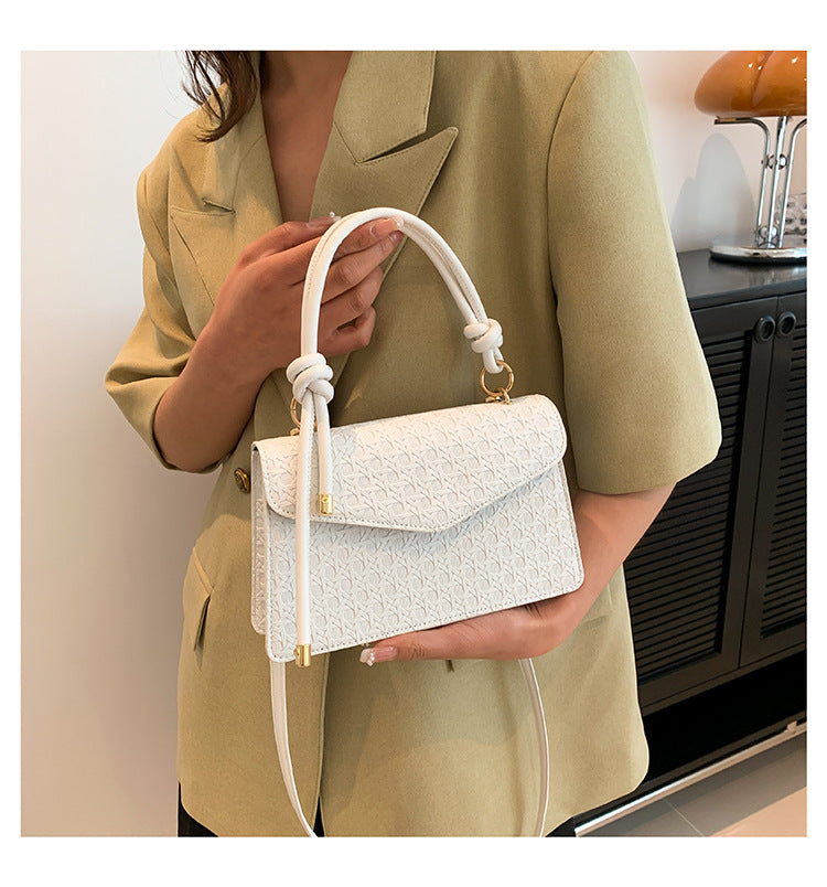 Small Square Shoulder Bag: Vintage Charm for Winter