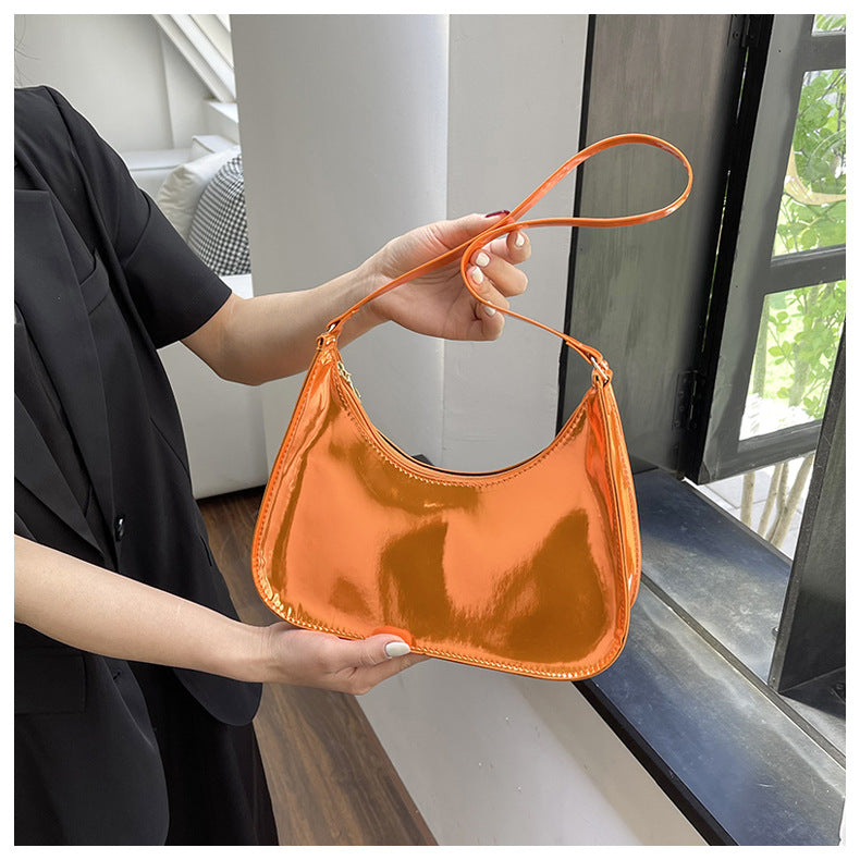 Stylish and Functional: Niche Armpit Handbag for Commuter