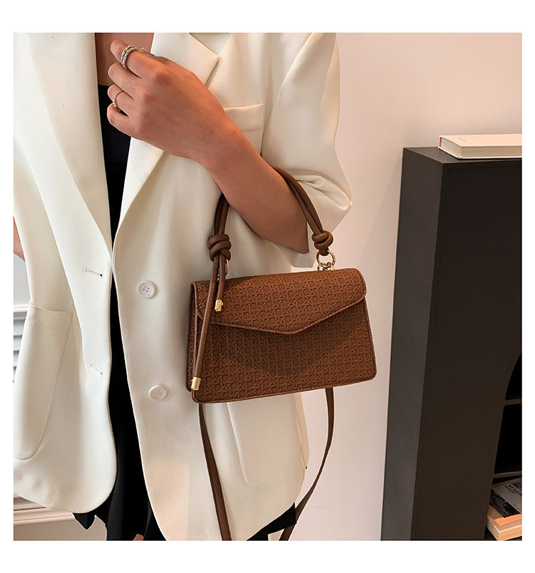 Small Square Shoulder Bag: Vintage Charm for Winter
