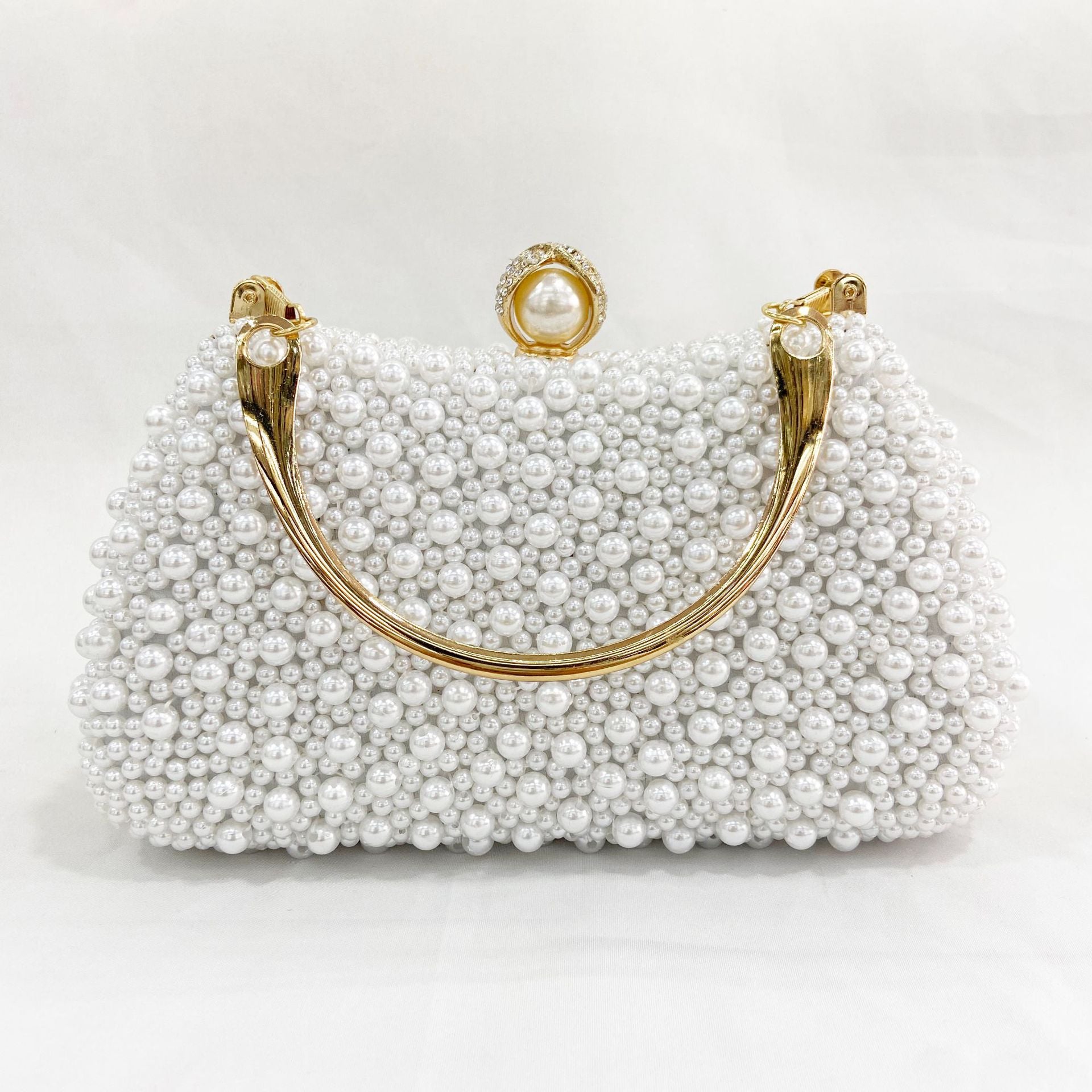 Dazzling Dinner Handbag: A Luxurious Accessory for Memorable Nights